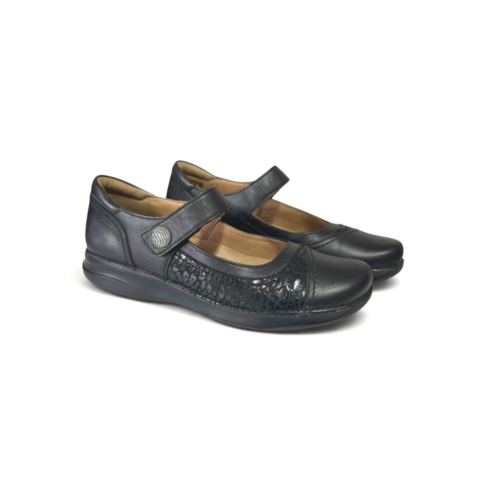 Clarks Women's Appley Walk Mary Jane Shoes Black Leather Button Accent 8 M